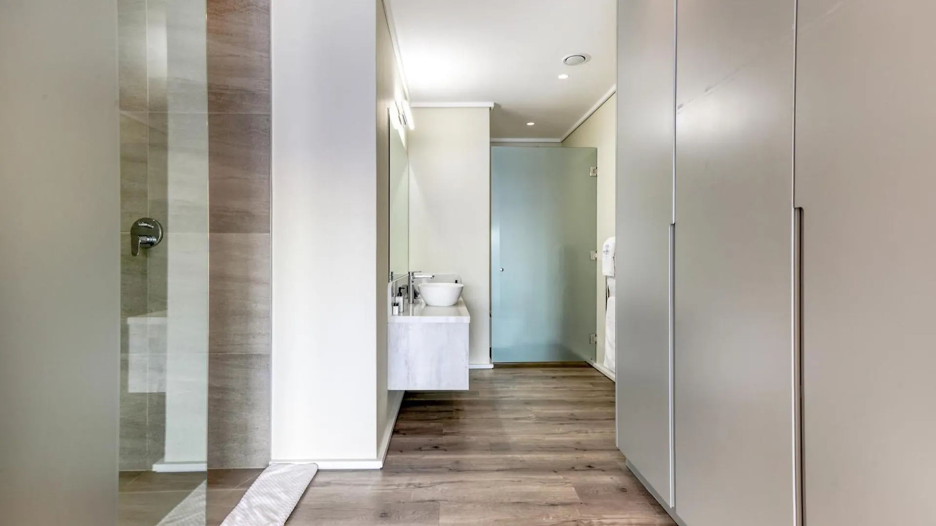 Two Views Villa - 8 Bedrooms, Camps Bay, Ocean Views, Pools Le Cap Afrique du Sud